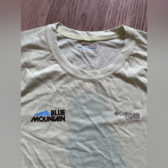 Columbia Women's Cirque River™ Short Sleeve Crew - Picture 10 of 14